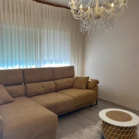 Acogedor Bajo En Meira Feriehus