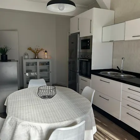 Acogedor Bajo En Meira *