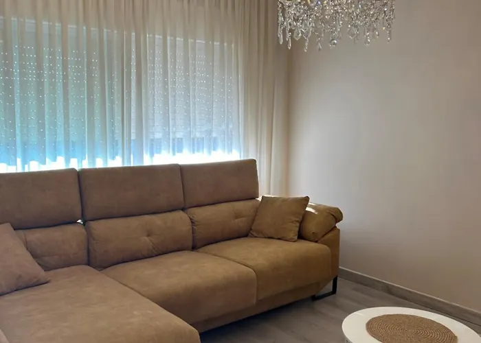 Acogedor Bajo En Meira 別荘