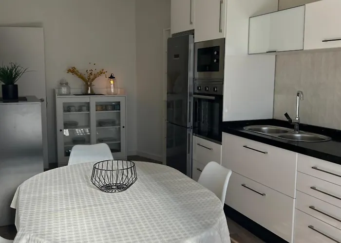 Acogedor Bajo En Meira *